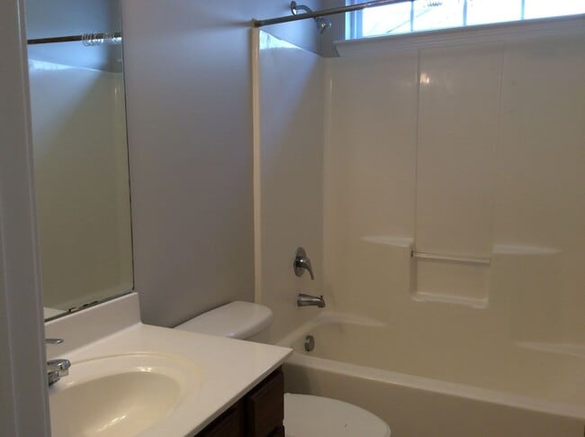 Building Photo - Short Term Rental