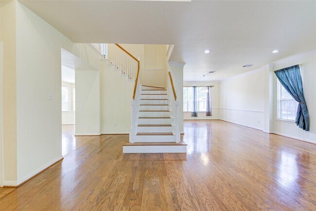 Building Photo - 2338 Plantation Bend Dr
