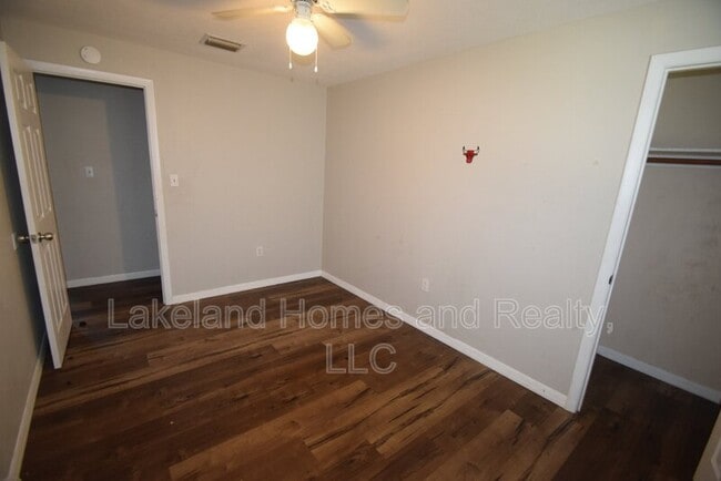 Building Photo - 2720 S San Gully Rd