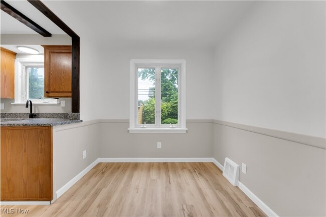 Building Photo - 4821 E 84th St