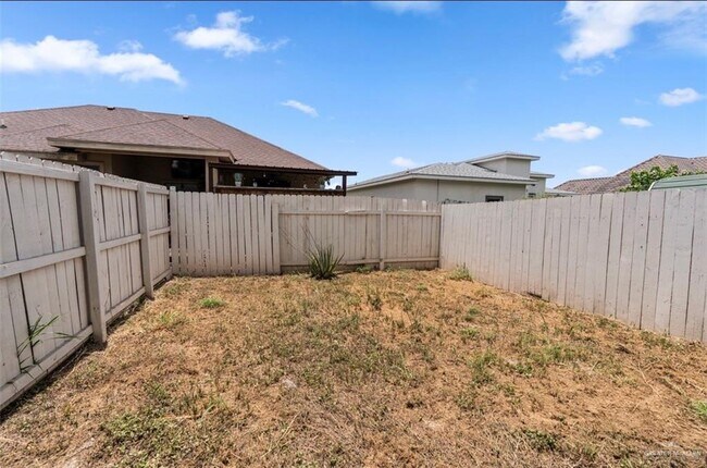 Building Photo - 2606 Charleston Ln