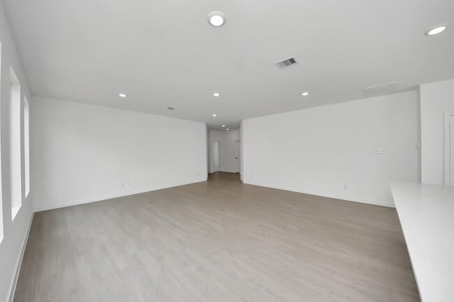 Building Photo - 26903 Zebra Grass Dr