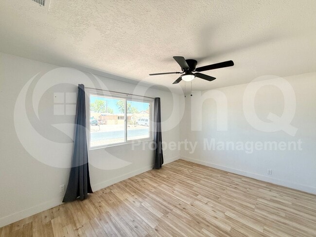 Building Photo - 7107 E Flossmoor Ave