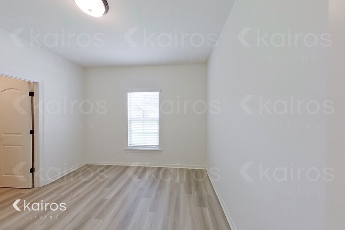 Building Photo - 205 Foggy Ln