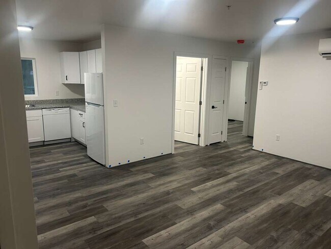 Building Photo - Choice Apartments