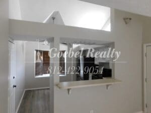 Building Photo - 3 bed 2 bath House on East side!