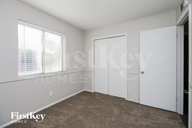 Building Photo - 3928 E Garnet Cir