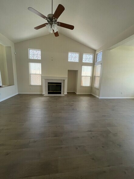 Building Photo - 4317 Escambia Ct