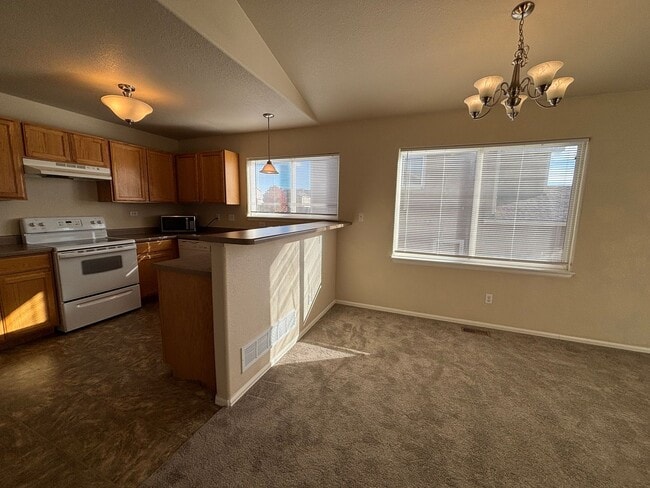 Building Photo - 3 Bed 2.5 Bath w/AC - MileStoneRES