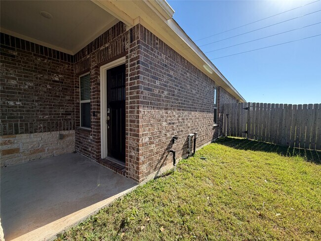 Building Photo - 31755 Wellington Pass