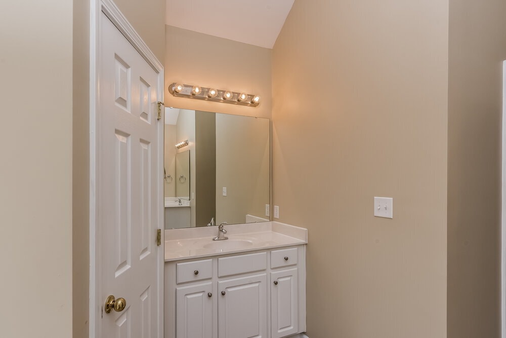 Building Photo - 13633 Porter Creek Rd