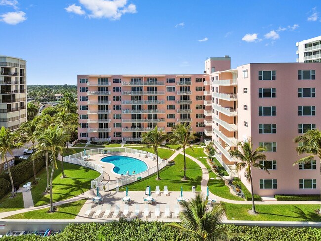 Building Photo - 2921 S Ocean Blvd