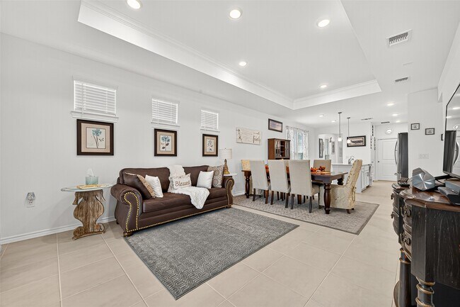 Building Photo - 8047 Prospect Dr