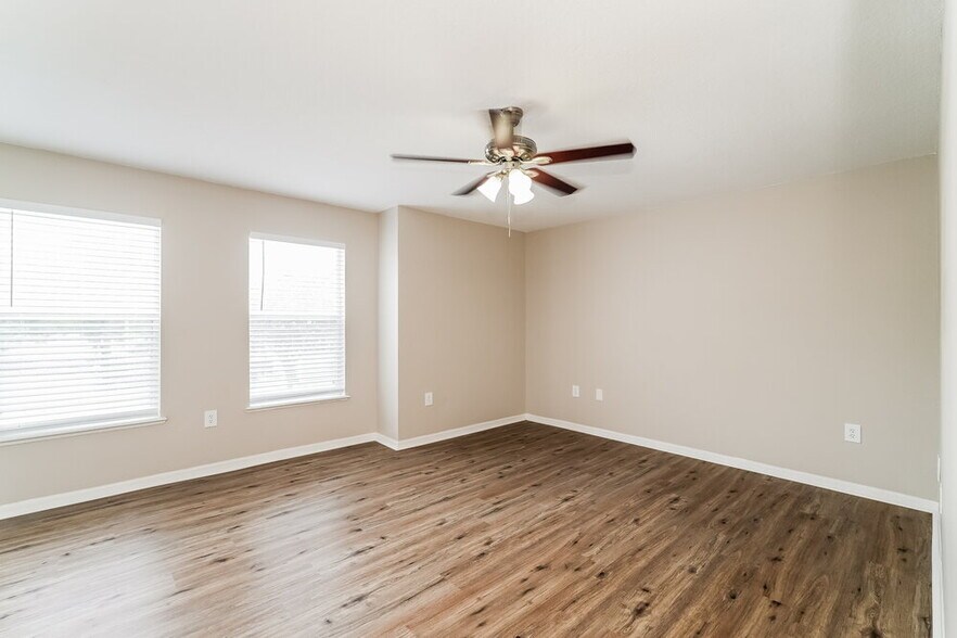Building Photo - 11312 Ivy Flower Loop