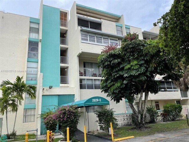 Building Photo - 2029 NW 46th Ave