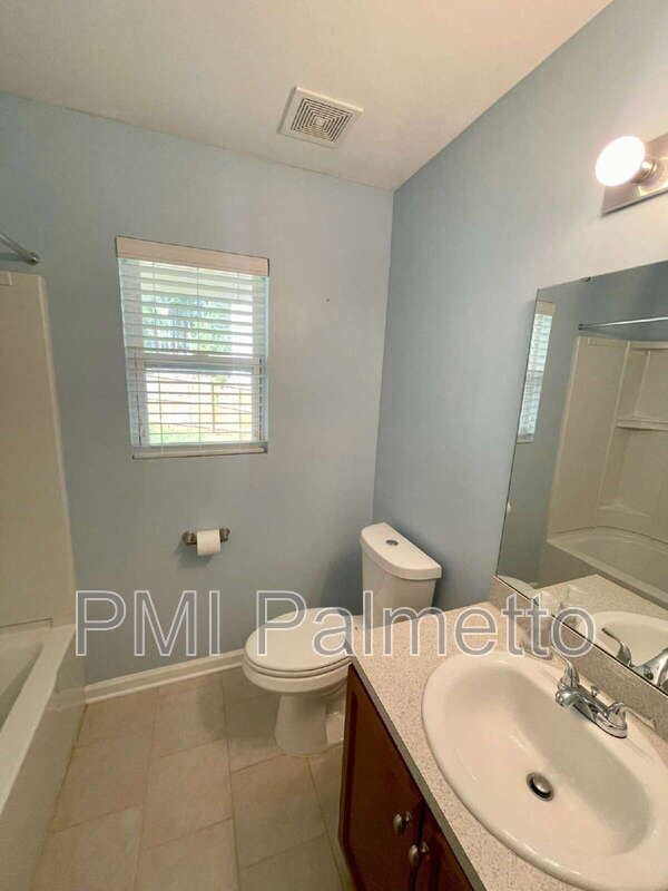 Building Photo - 229 St Andrews Pl Dr