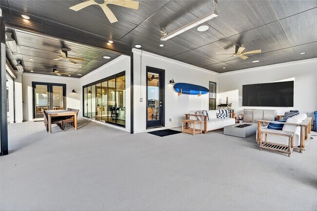 Building Photo - 404 Prairie Clover Dr