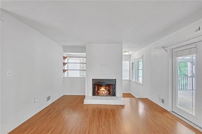 Building Photo - 4440 Coventry Ct