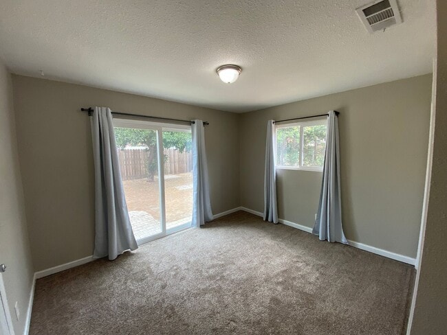 Building Photo - NE Visalia home coming soon!
