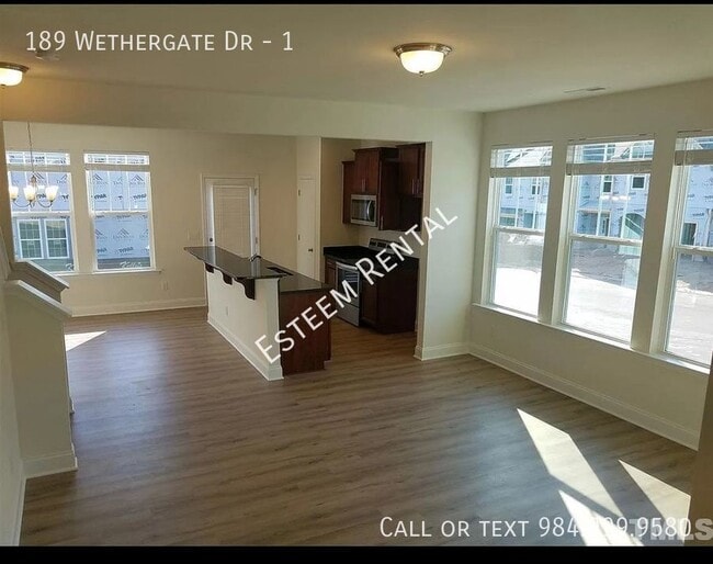 Building Photo - 189 Wethergate Dr