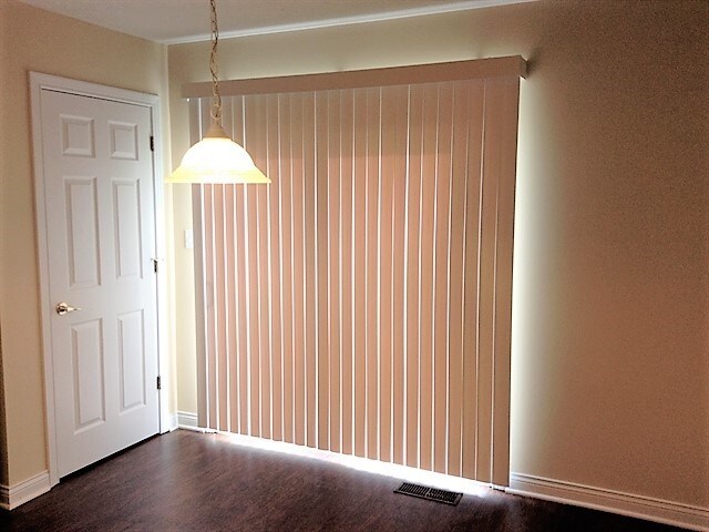 Building Photo - 1207 Meadowood Dr