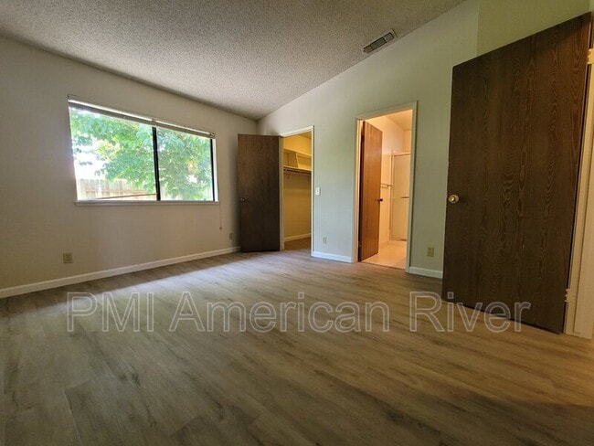 Building Photo - 7396 Marani Way