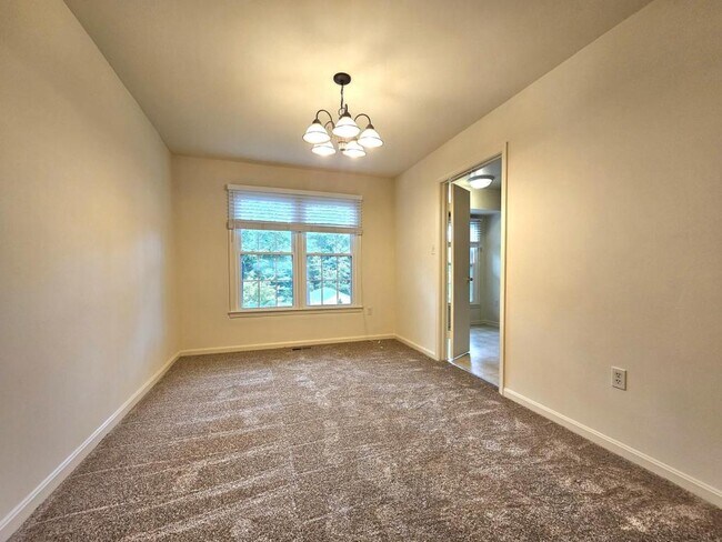 Building Photo - 4802 Treasure Ct