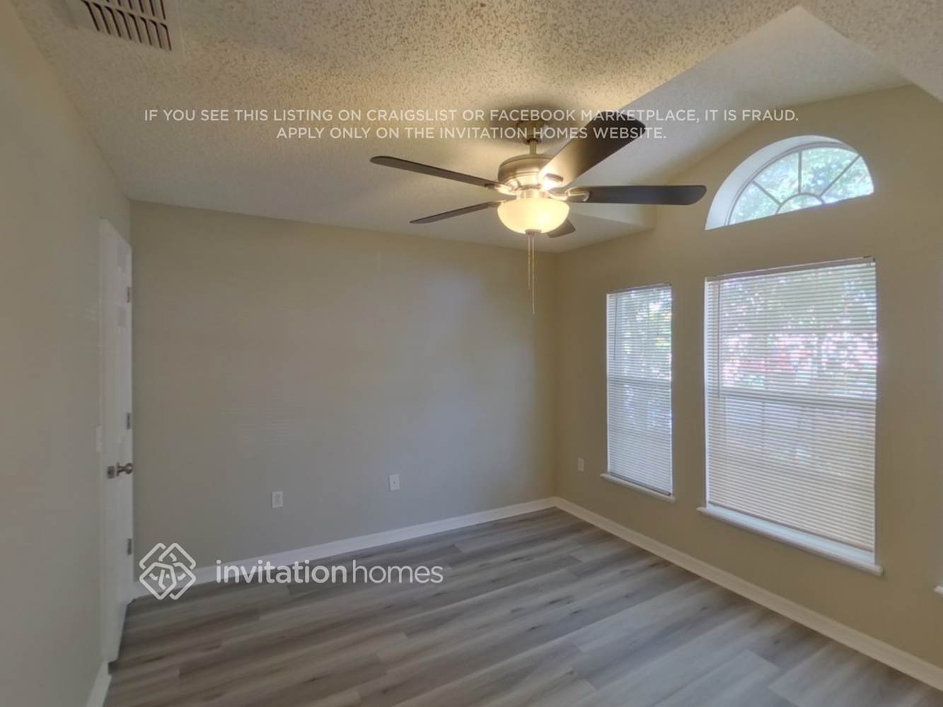 Building Photo - 12636 Lake Vista Dr