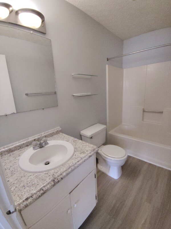 Building Photo - 25 Fonda Dr