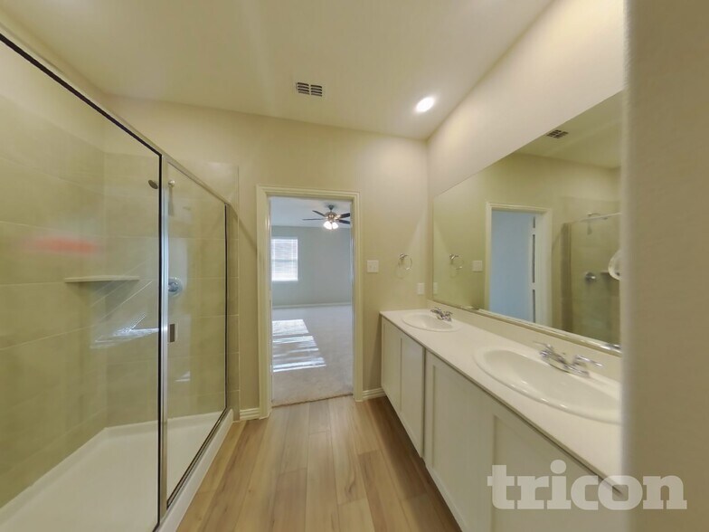 Building Photo - 440 Walpole Ct