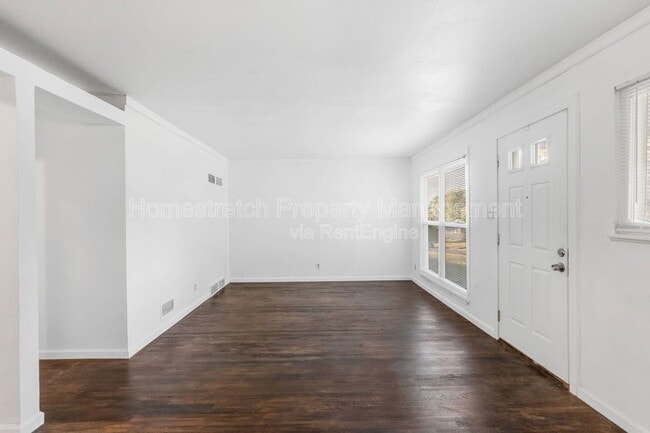 Building Photo - 212 Mc Alpine Dr