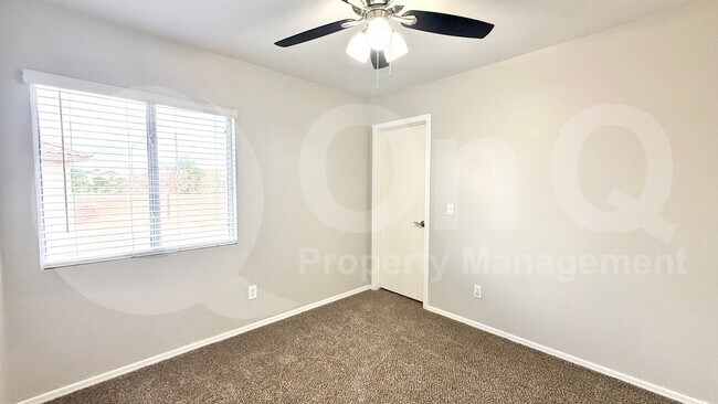 Building Photo - 12113 N 128th Ave