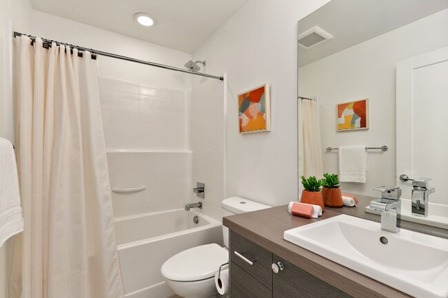 Building Photo - 114A 20th Ave