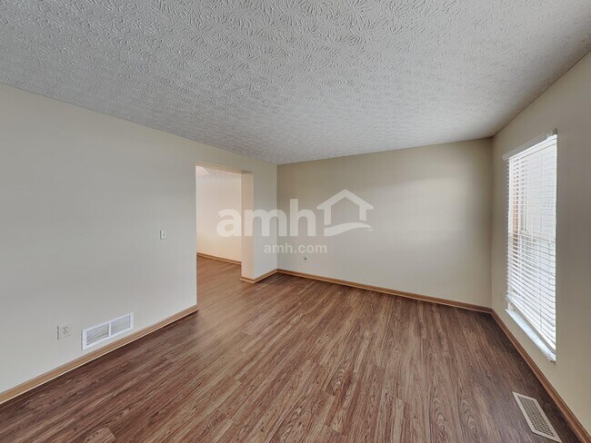 Building Photo - 6647 Hilmar Dr