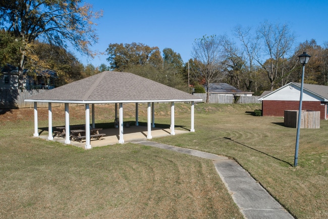 Building Photo - 311 7th Ct N