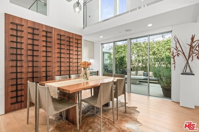 Building Photo - 2736 Armacost Ave