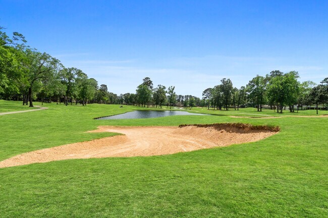 Building Photo - 12500 Melville Dr