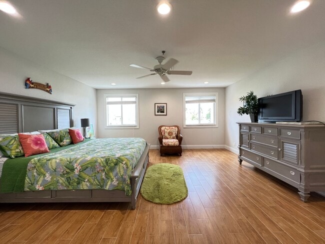 Building Photo - Beautiful 4 Bed 4.5 Bath luxury Townhouse with Elevator located by the Beach Lauderdale by the Sea