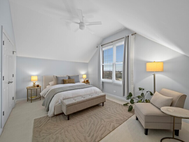 Building Photo - 2048 Valor Ct