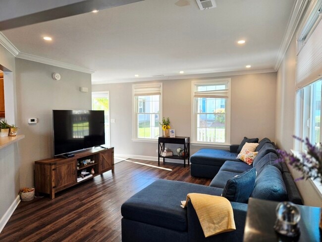 Building Photo - 116 Presidential Blvd