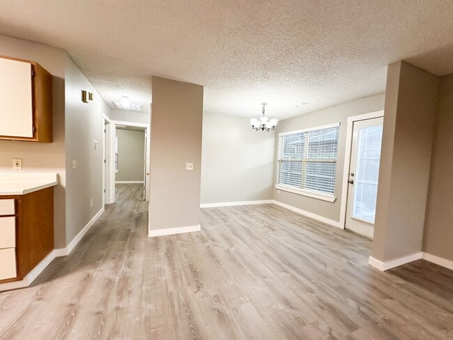Building Photo - 1444-1446 N Dawn Drive