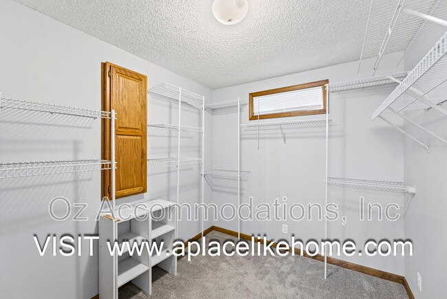 Building Photo - 15306 Riley St