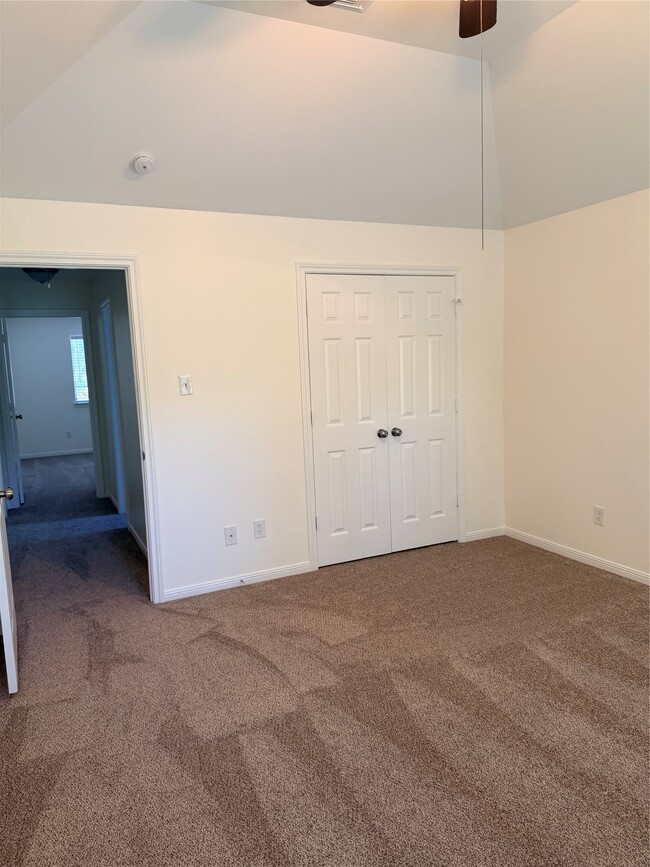 Building Photo - 2201 Summer Reef Dr