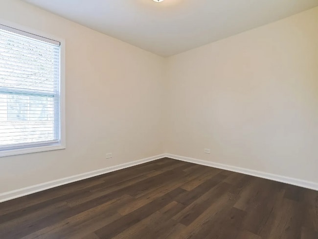 Building Photo - 1064 Crestwood Ln