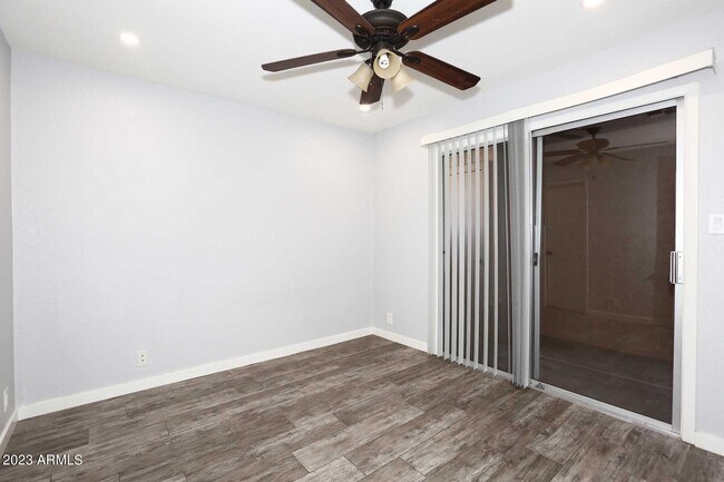 Building Photo - 522 W Blackhawk Dr