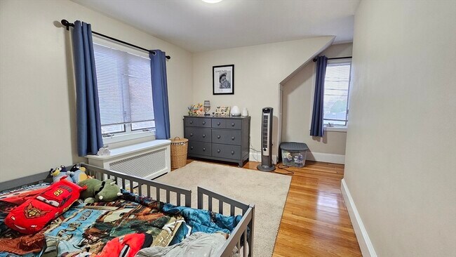 Building Photo - 539 Malden St