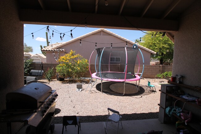 Building Photo - 7138 W Rivulet Dr