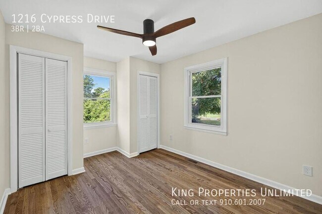 Building Photo - 1216 Cypress Dr