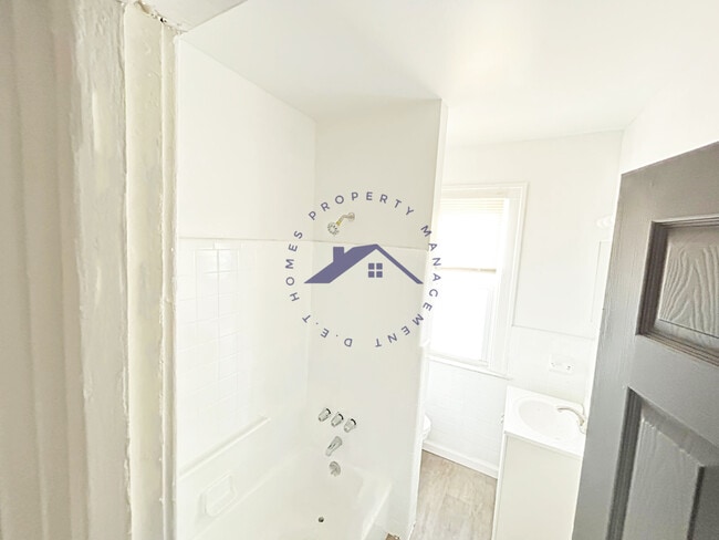 Building Photo - 3875 Garland St