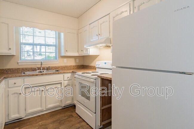 Building Photo - 3328 Warringwood Dr